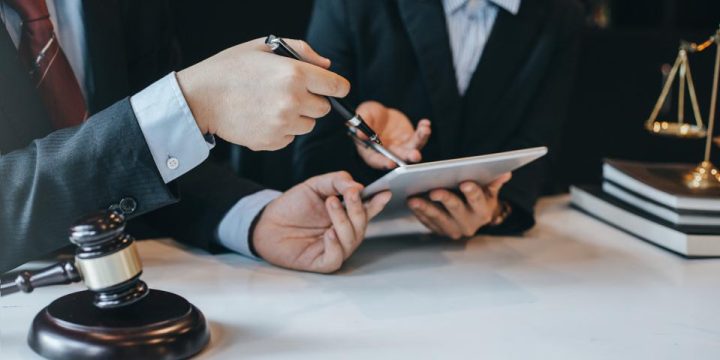Why You Need a Corporate Lawyer for Your Growing Business